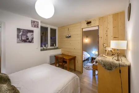 Appartement 3 chambres à Orcières, vue montagne et baignoire balnéo : photo 11