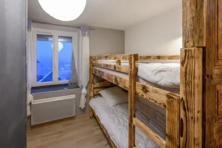 Appartement 3 chambres à Orcières, vue montagne et baignoire balnéo : photo 12
