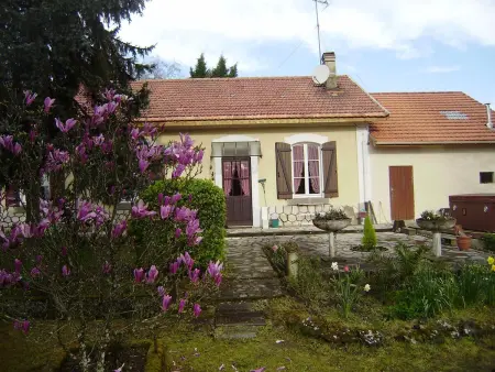 Location maison à Gabarret, Maison accueillante à Gabarret, jacuzzi et jardin
