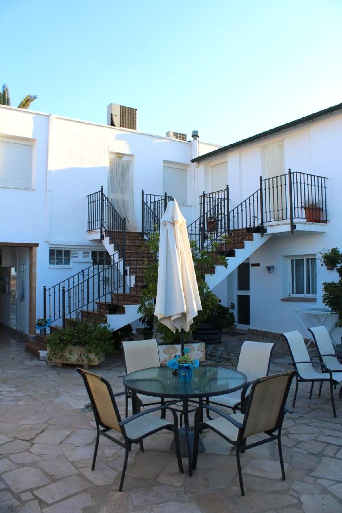 Maison 15 pers., 5 chambres avec jardin clôturé à Poble Nou - Photo 1