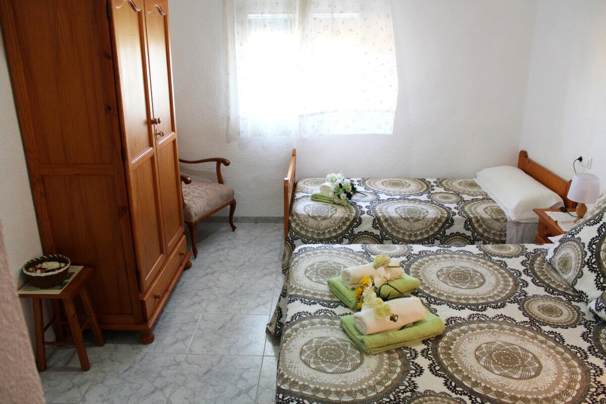 Maison 15 pers., 5 chambres avec jardin clôturé à Poble Nou - Photo 22