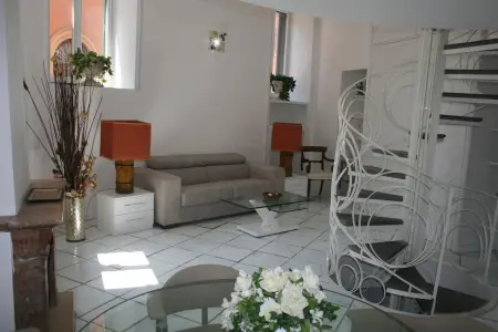 Location appartement à Roma, Appartement confortable au cœur de Rome, 65m², vue sur la ville