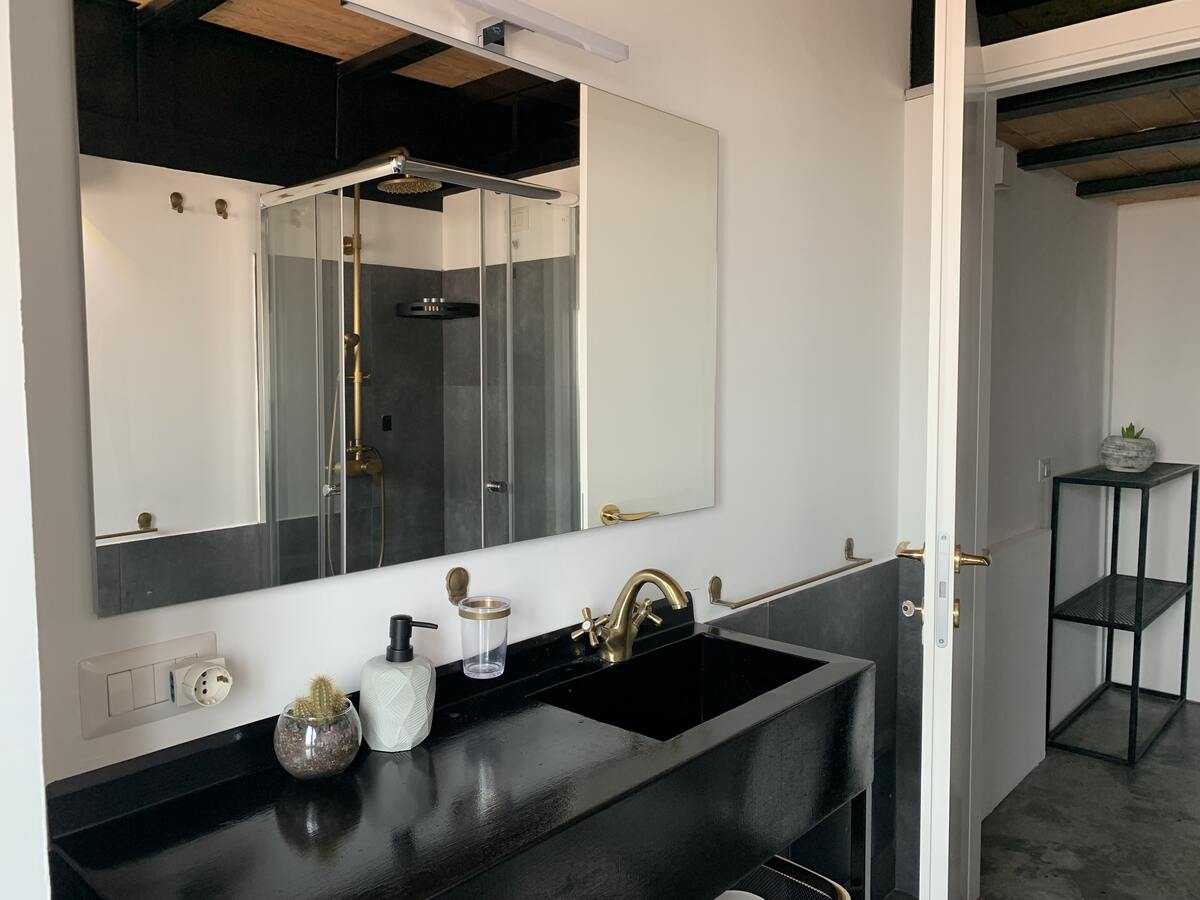 Studio 60 m² avec terrasse vue mer, Cagliari - Photo 4