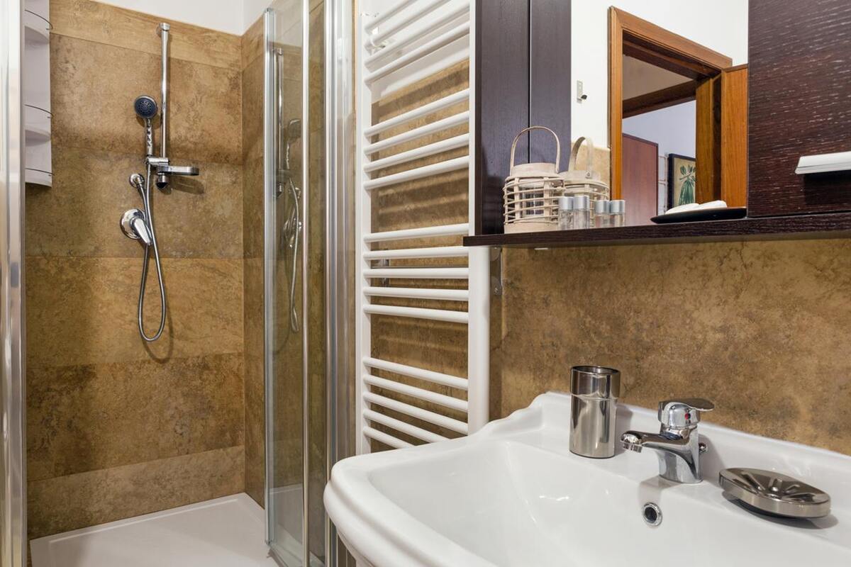 Appartement 95 m² Ragalna, piscine privée mai-septembre - Photo 25