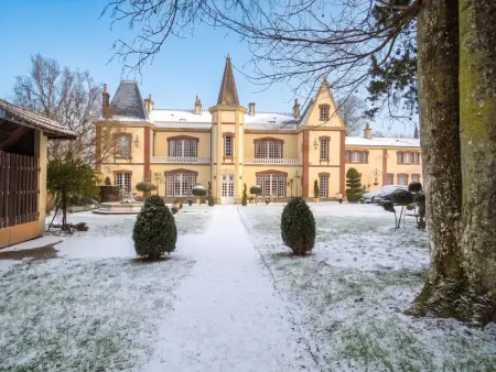 Appartement 30 m² dans un manoir du 18e, piscine chauffée : photo 2