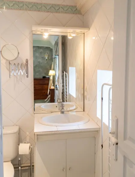 Appartement 30 m² dans un manoir du 18e, piscine chauffée : photo 8