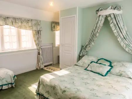 Appartement 30 m² dans un manoir du 18e, piscine chauffée : photo 17