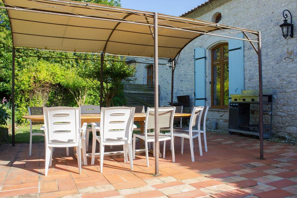 Maison 250 m² à Thénac : piscine, jacuzzi et 5 chambres - Photo 10