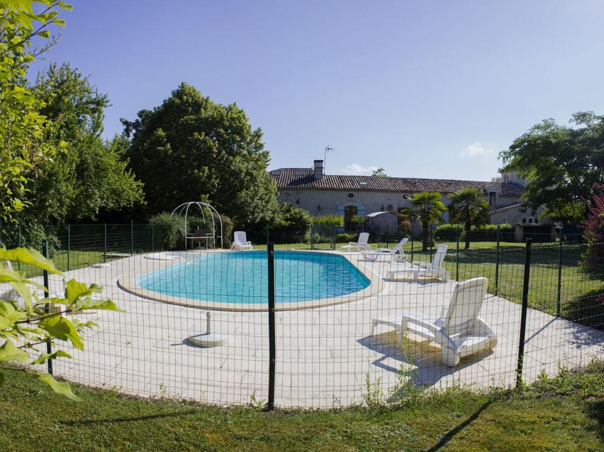Maison 250 m² à Thénac : piscine, jacuzzi et 5 chambres - Photo 14
