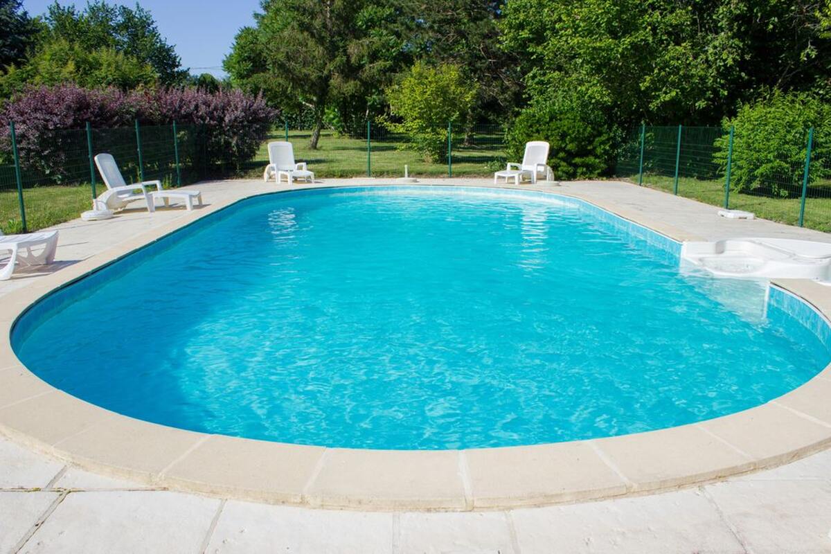 Maison 250 m² à Thénac : piscine, jacuzzi et 5 chambres - Photo 24