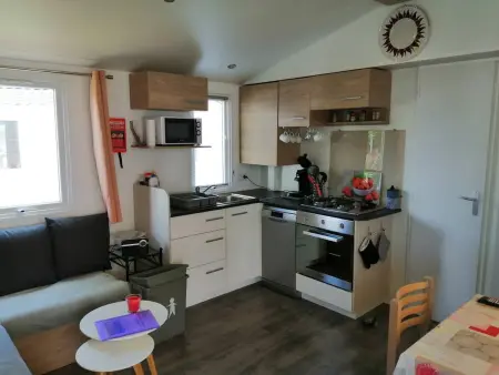 Bungalow charmant à Condrieu avec piscine partagée conviviale - Photo 2