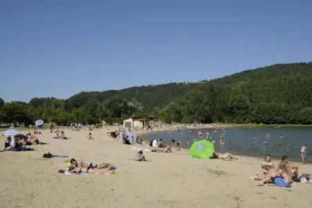 Bungalow charmant à Condrieu avec piscine partagée conviviale - Photo 12