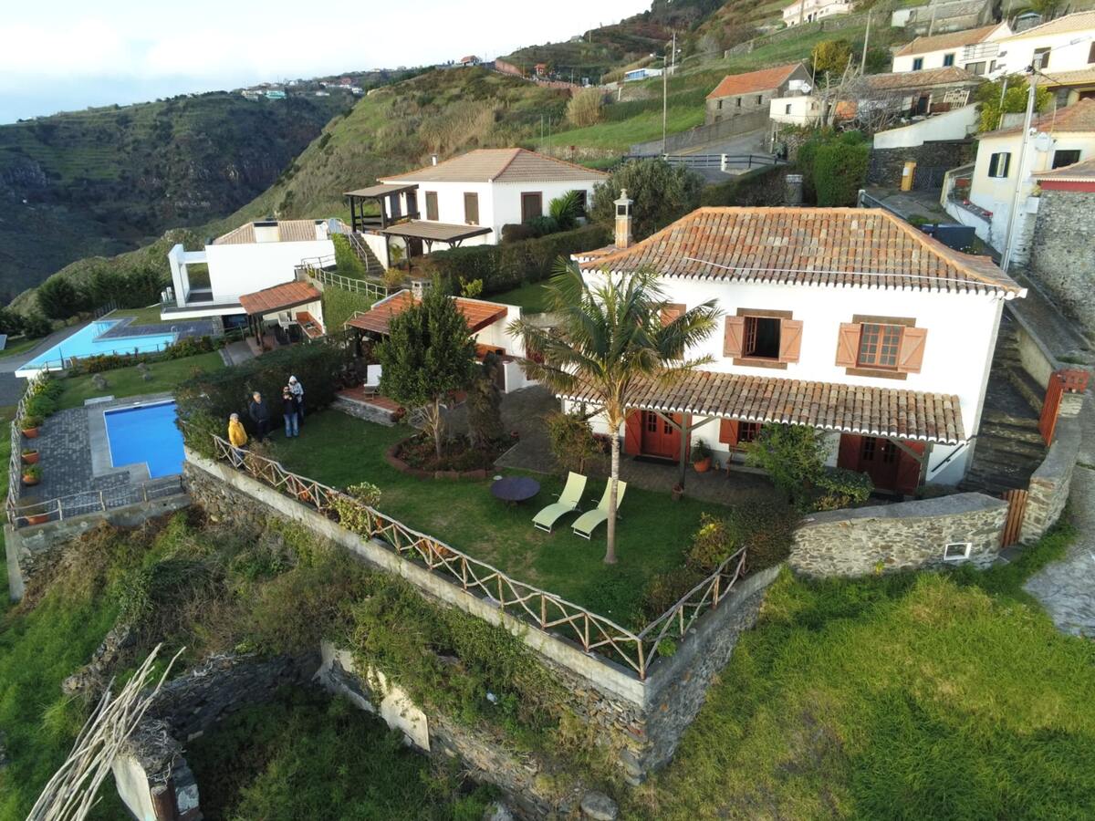 Maison vue mer à Fajã da Ovelha avec terrasse et barbecue - Photo 32
