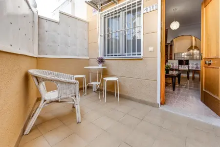 Appartement 2 chambres à Torrevieja avec piscine partagée : photo 2