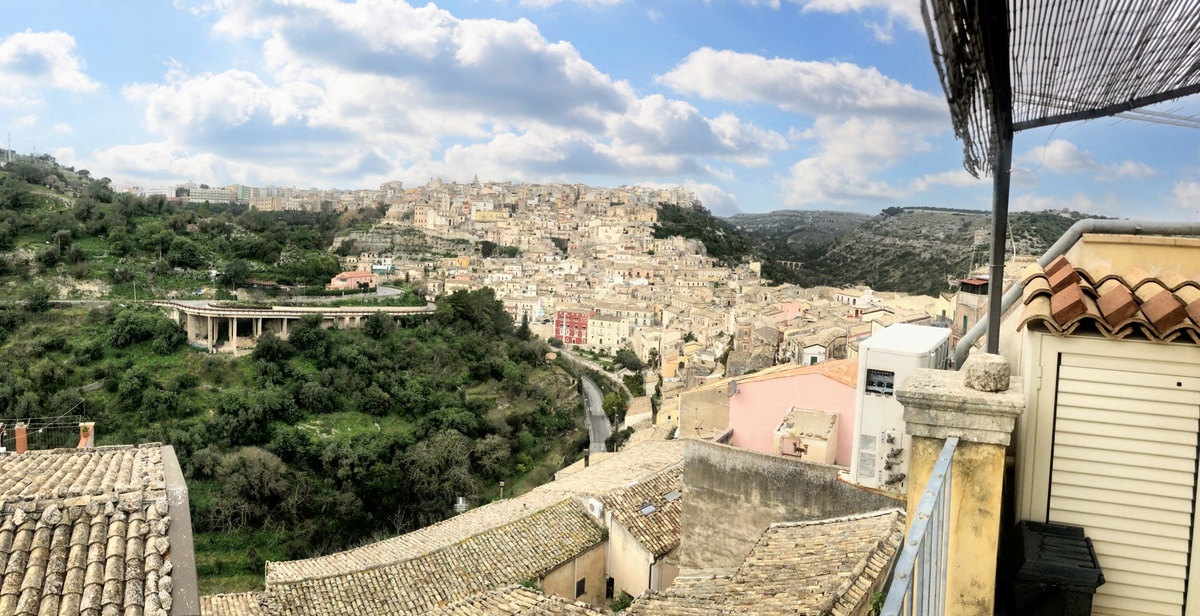 Maison avec balcon et vue sur la ville à Ragusa, Sicile - Photo 22