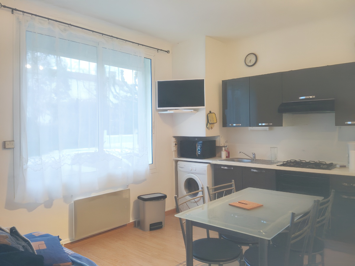 Appartement 35 m² à Jonzac, parking inclus, animaux acceptés - Photo 2