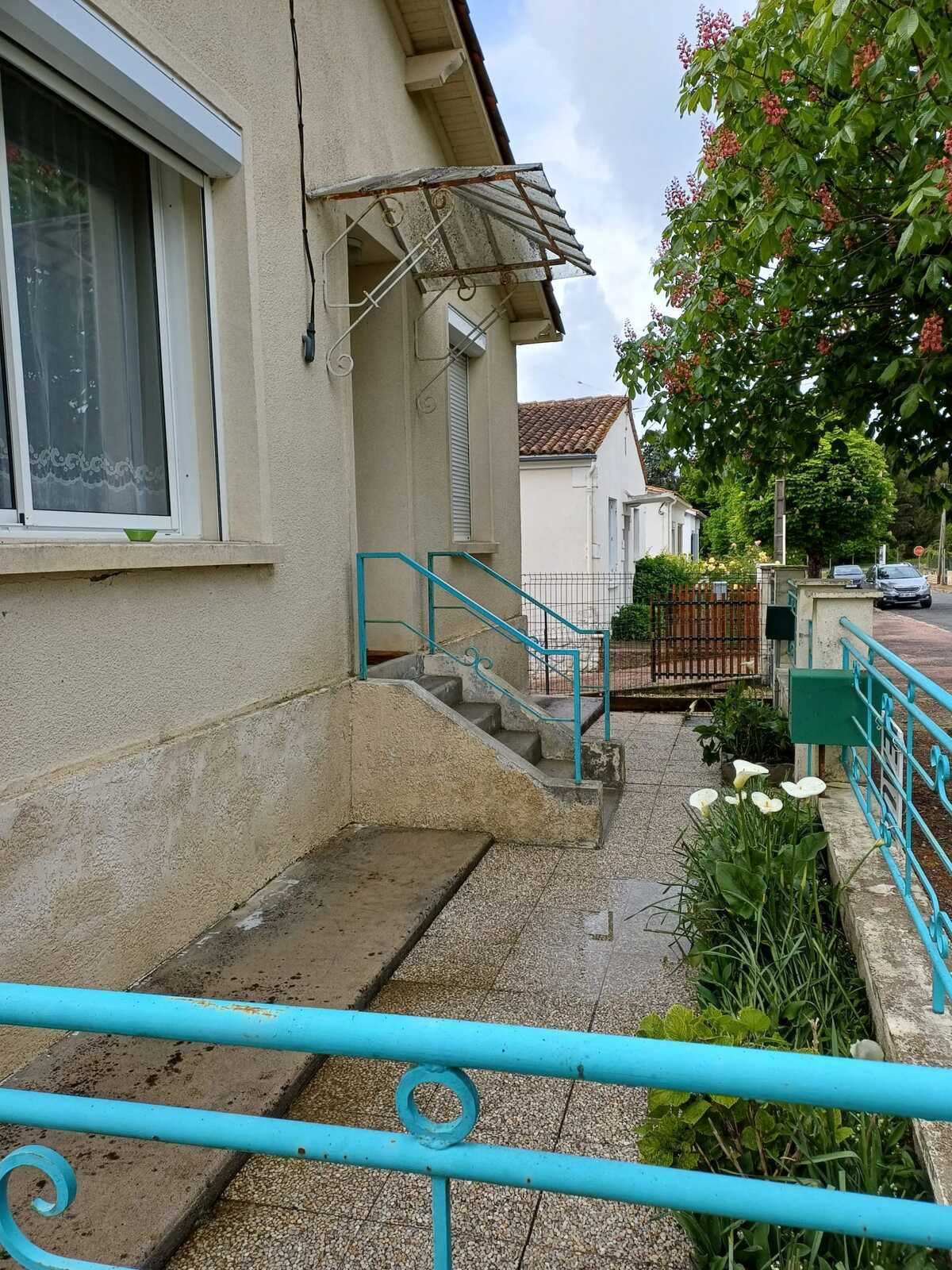 Appartement 35 m² à Jonzac, parking inclus, animaux acceptés - Photo 12