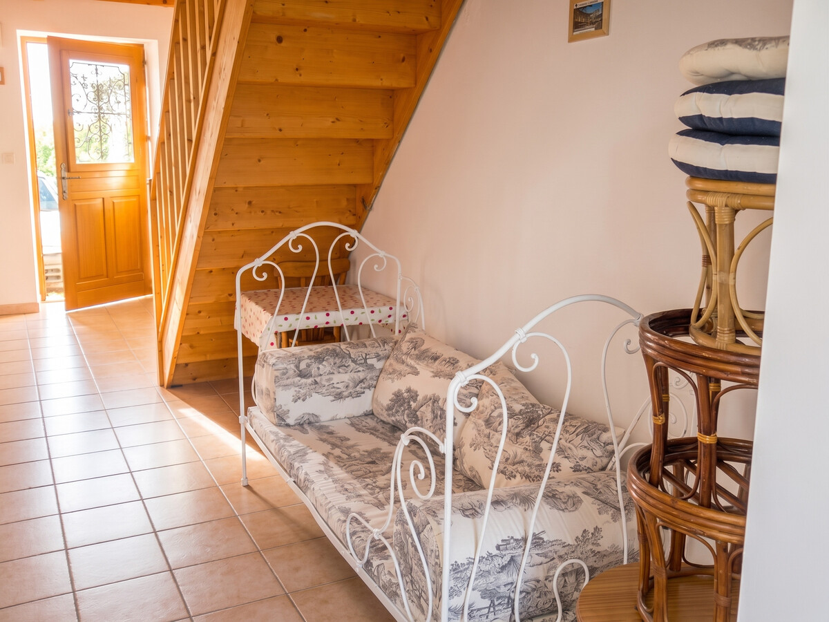 Maison 6 personnes piscine privée et jardin à Puycelsi - Photo 10