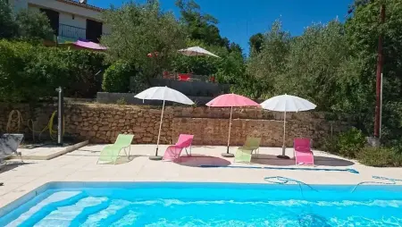 Villa familiale avec piscine chauffée à Chassiers, sud Ardèche : photo 2