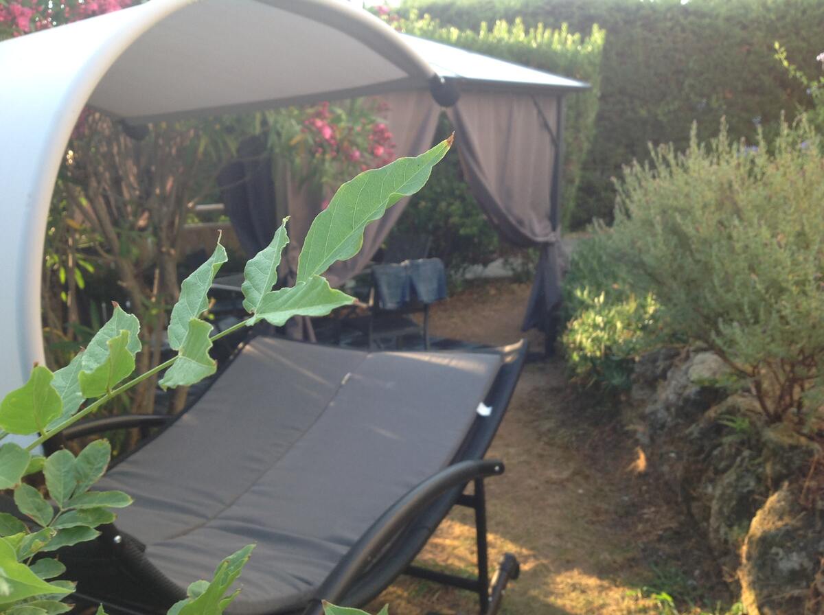 Appartement 4 personnes à Fréjus, jardin avec barbecue - Photo 21