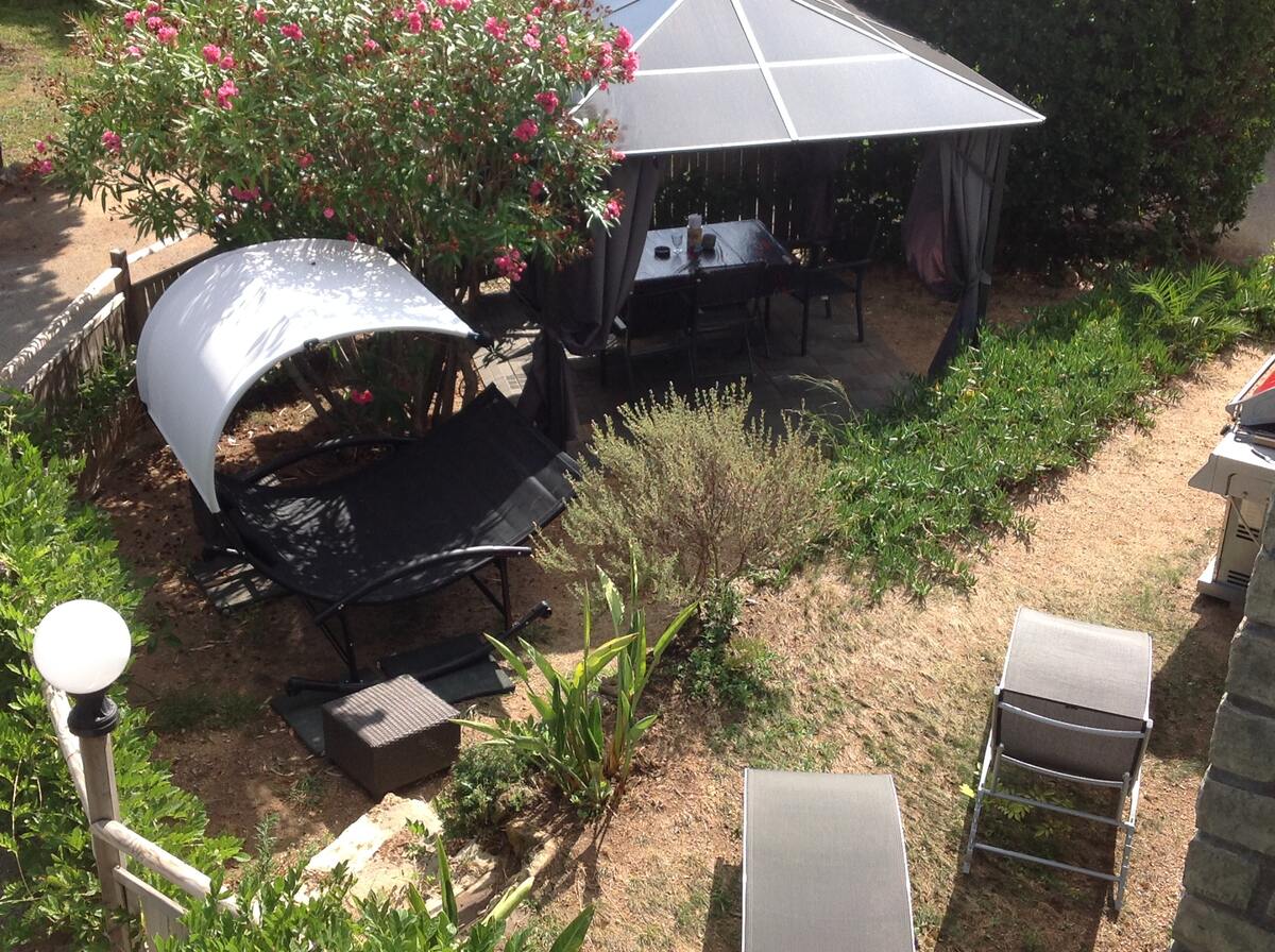 Appartement 4 personnes à Fréjus, jardin avec barbecue - Photo 22