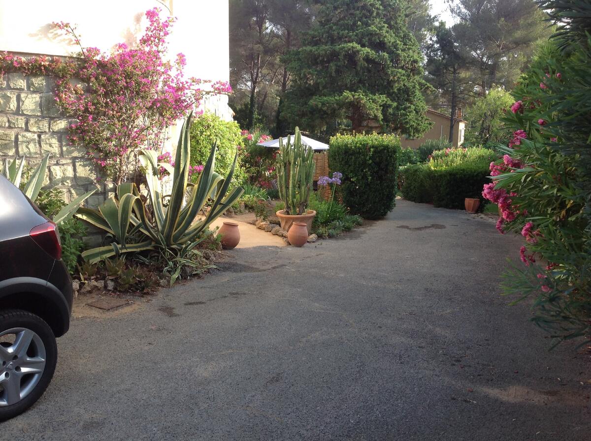 Appartement 4 personnes à Fréjus, jardin avec barbecue - Photo 29