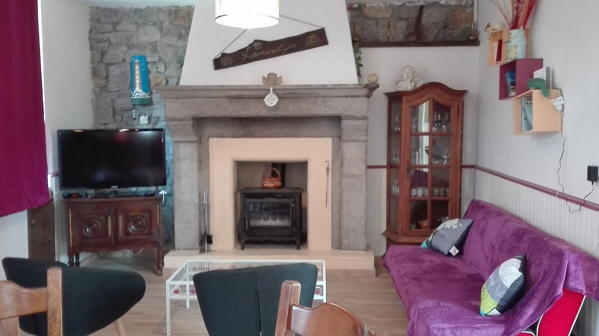 Maison 70 m² à Sourdeval, jardin avec barbecue - Photo 2