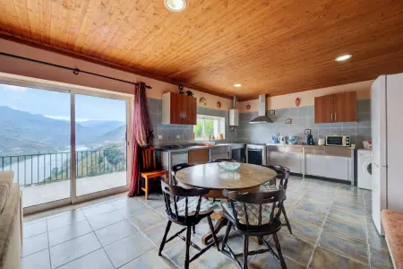 Villa Mesão Frio 3 chambres, piscine privée et vue montagne : photo 4