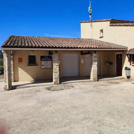 Maison familiale à Salavas avec piscine partagée et jardin : photo 17