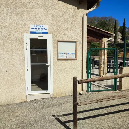 Maison familiale à Salavas avec piscine partagée et jardin : photo 20