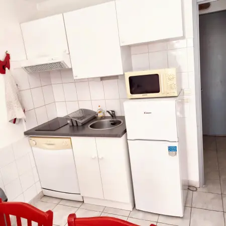 Maison familiale à Salavas avec piscine partagée et jardin : photo 22