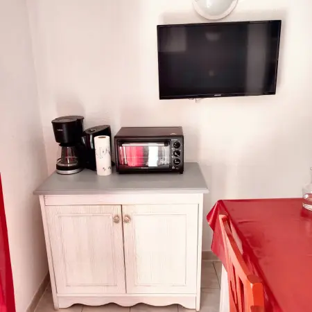 Maison familiale à Salavas avec piscine partagée et jardin : photo 23