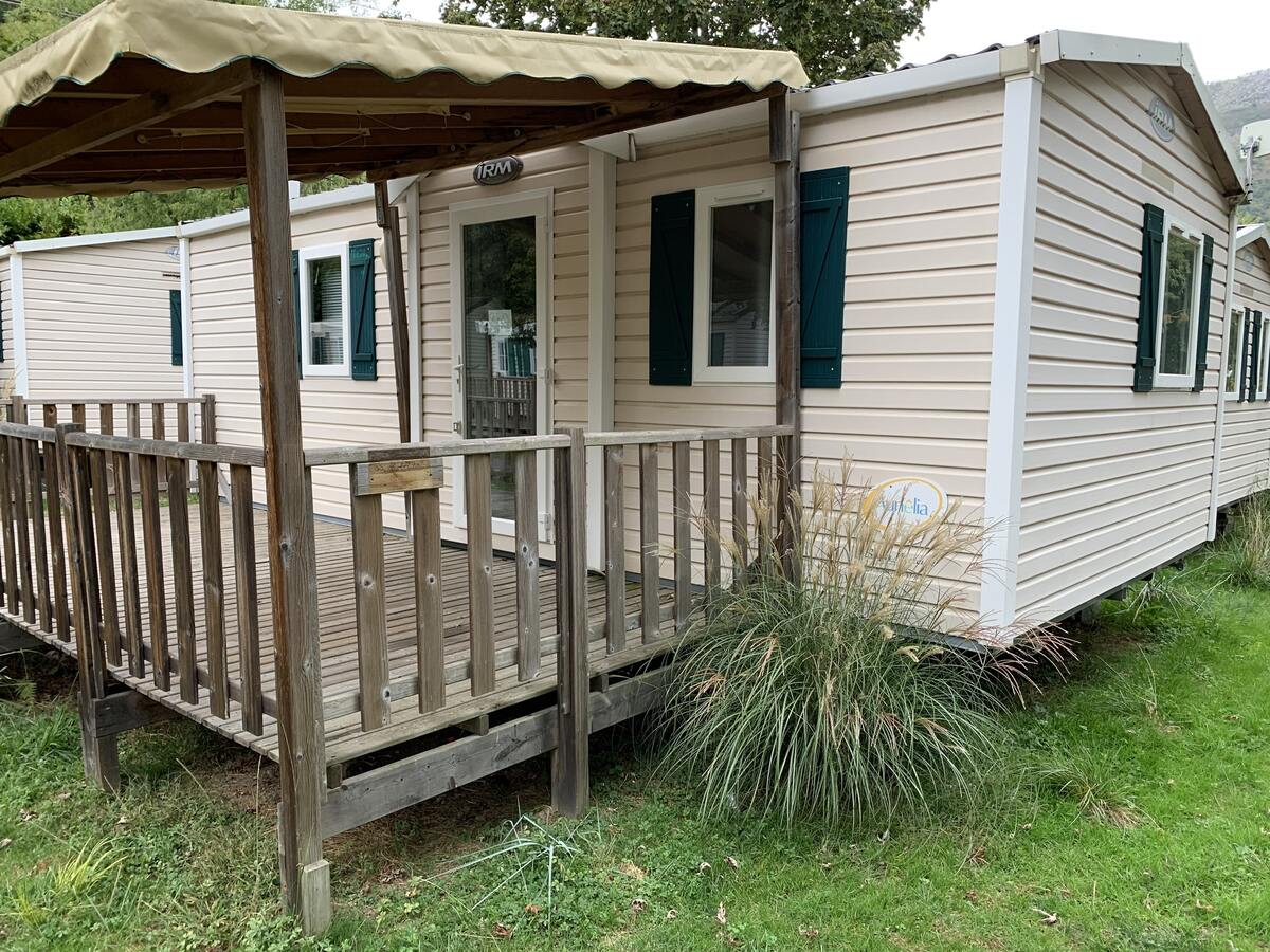 Bungalow 5 pers. à Argences-en-Aubrac, piscine mai-sept - Photo 1