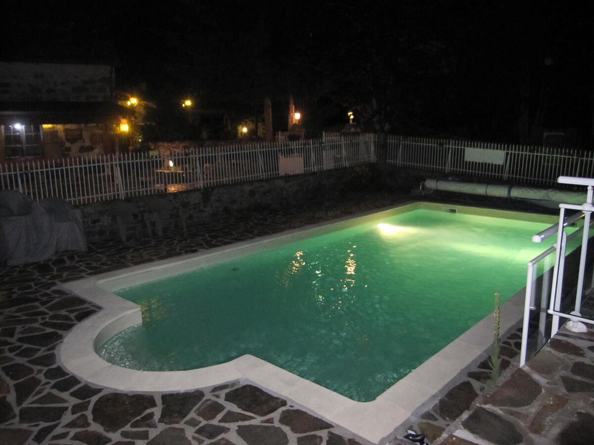 Bungalow 5 pers. à Argences-en-Aubrac, piscine mai-sept - Photo 12