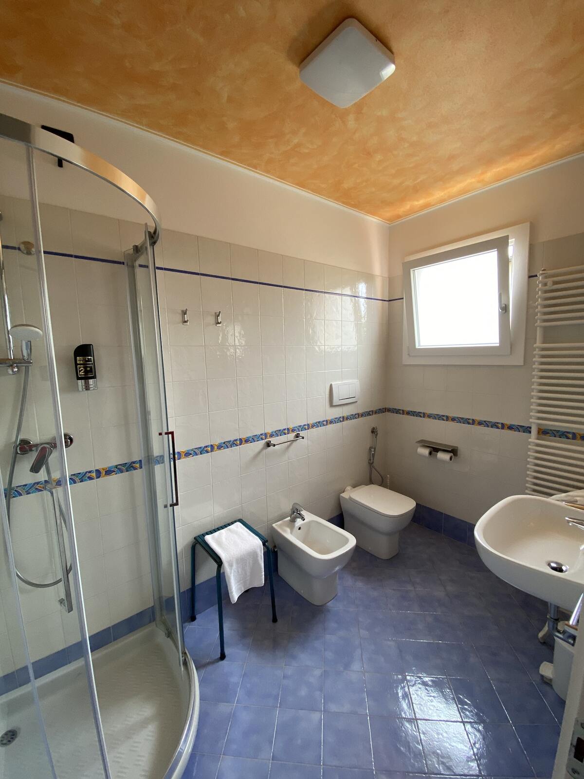 Appartement 90 m² avec jardin privé et barbecue - Photo 13