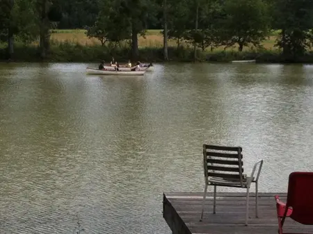 Villa 14 chambres à Courtenay : jardin clôturé et vue sur lac : photo 20