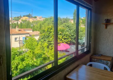 Studio 30 m² avec terrasse privée à Gréoux-les-Bains : photo 2