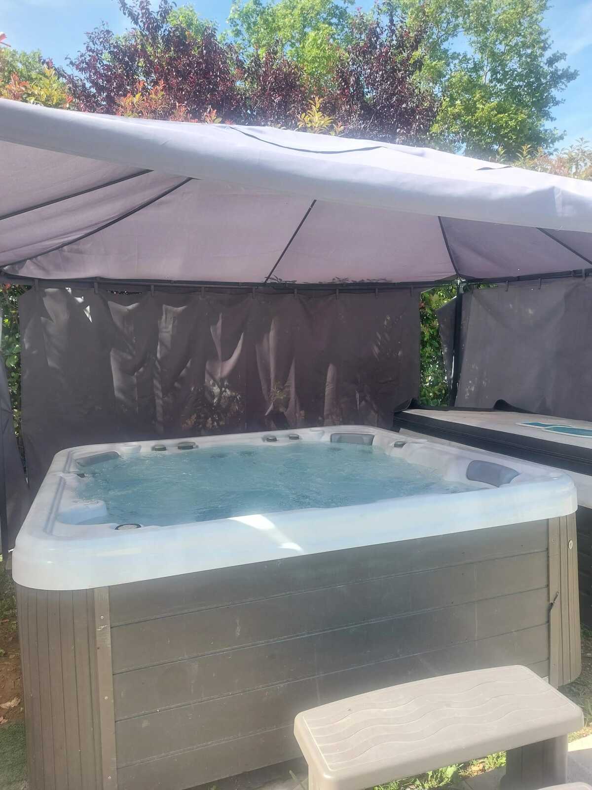 Villa avec piscine privée et studio accessible à Saint-Fons - Photo 3