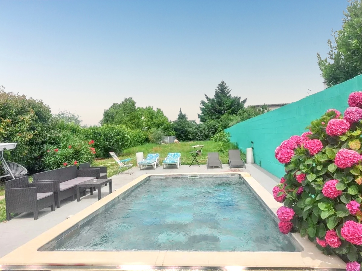 Villa avec piscine privée et studio accessible à Saint-Fons - Photo 4