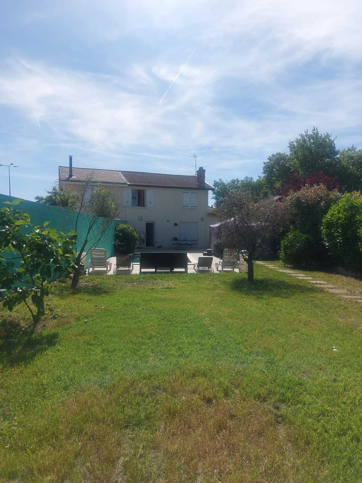 Villa avec piscine privée et studio accessible à Saint-Fons - Photo 7