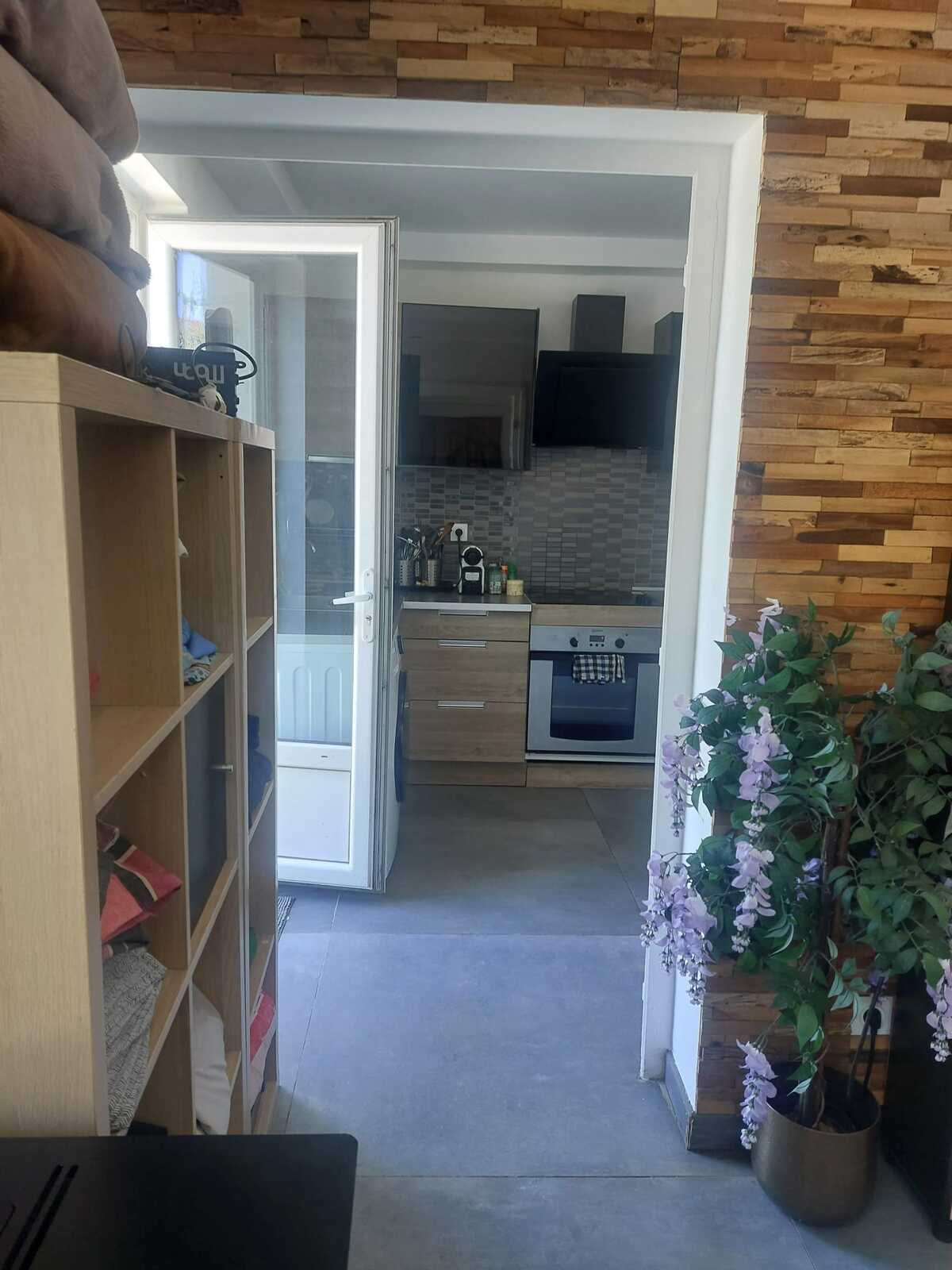 Villa avec piscine privée et studio accessible à Saint-Fons - Photo 11