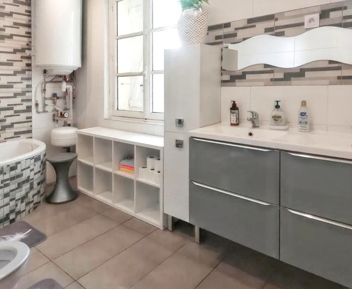 Villa avec piscine privée et studio accessible à Saint-Fons - Photo 22
