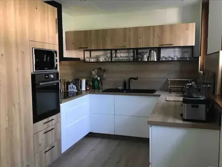 Maison avec jardin clôturé et vue montagne à Villeneuve-lès-Avignon : photo 12