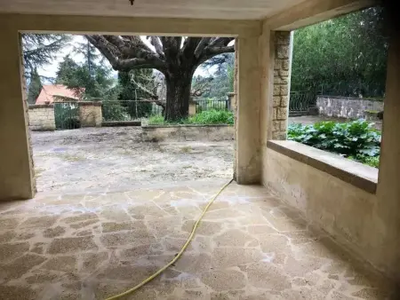Maison avec jardin clôturé et vue montagne à Villeneuve-lès-Avignon : photo 37