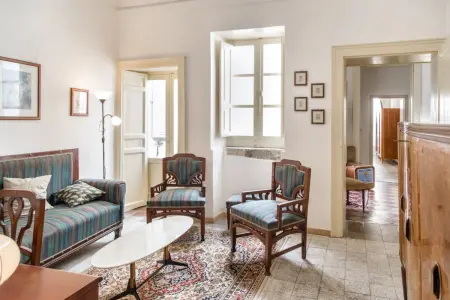 Location appartement à Siracusa, Appartement moderne à Siracusa de 150 m² avec balcon