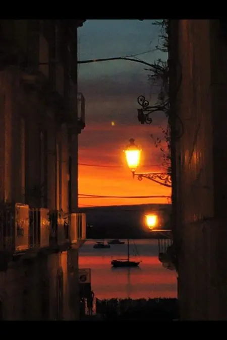 Appartement 150 m² avec balcon et vue ville à Siracusa : photo 32