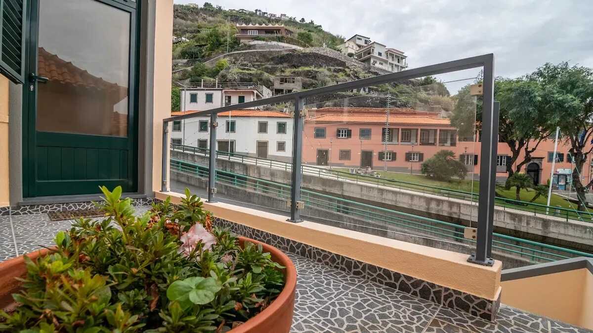 Maison vue mer à Estreito da Calheta, 3 chambres - Photo 1