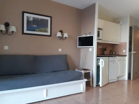 Appartement 1 chambre vue mer et piscine partagée, Six-Fours-les-Plages : photo 12