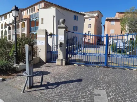 Appartement 1 chambre vue mer et piscine partagée, Six-Fours-les-Plages : photo 15