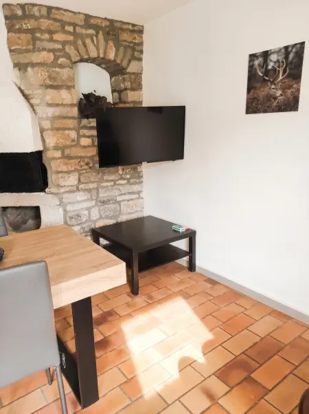 Appartement 70 m² rénové en 2022 à Nevy-sur-Seille, entrée privée : photo 2